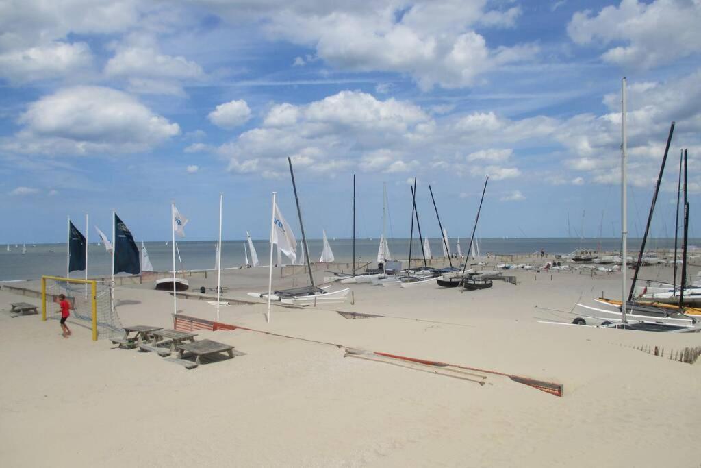 Appartement Residentie Astrid Met Private Parking Bredene Εξωτερικό φωτογραφία